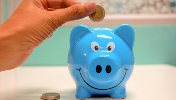 money saving tips jar coins